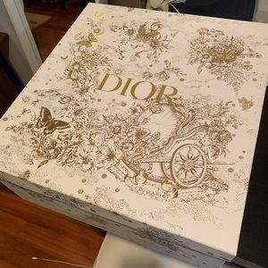 Dior gift box